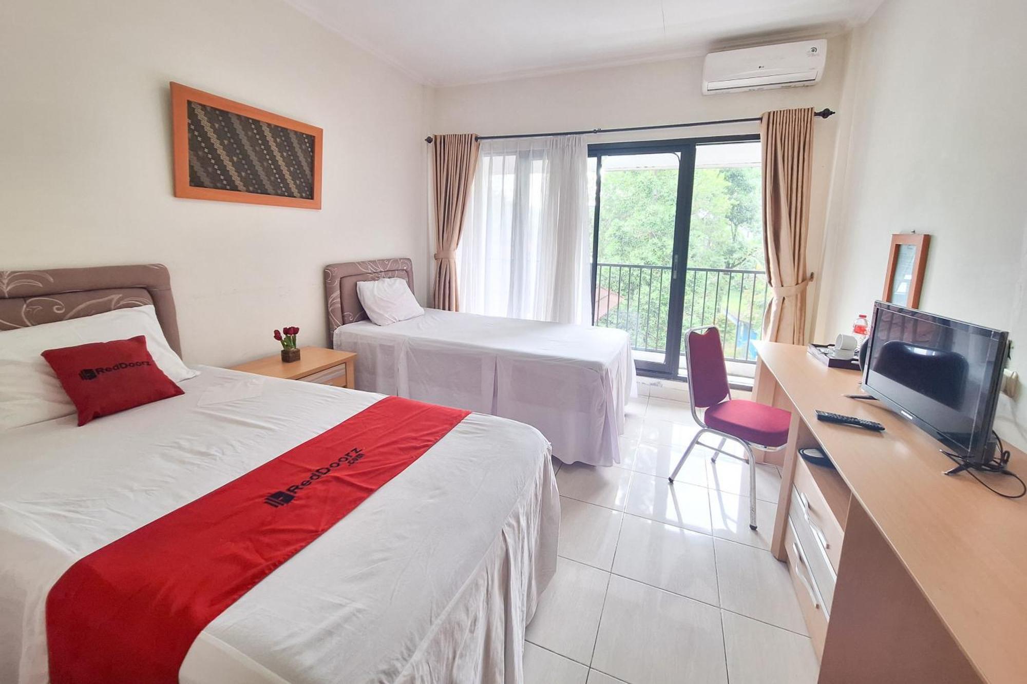 Reddoorz Resort At Tridaya Cisarua Puncak Exterior foto