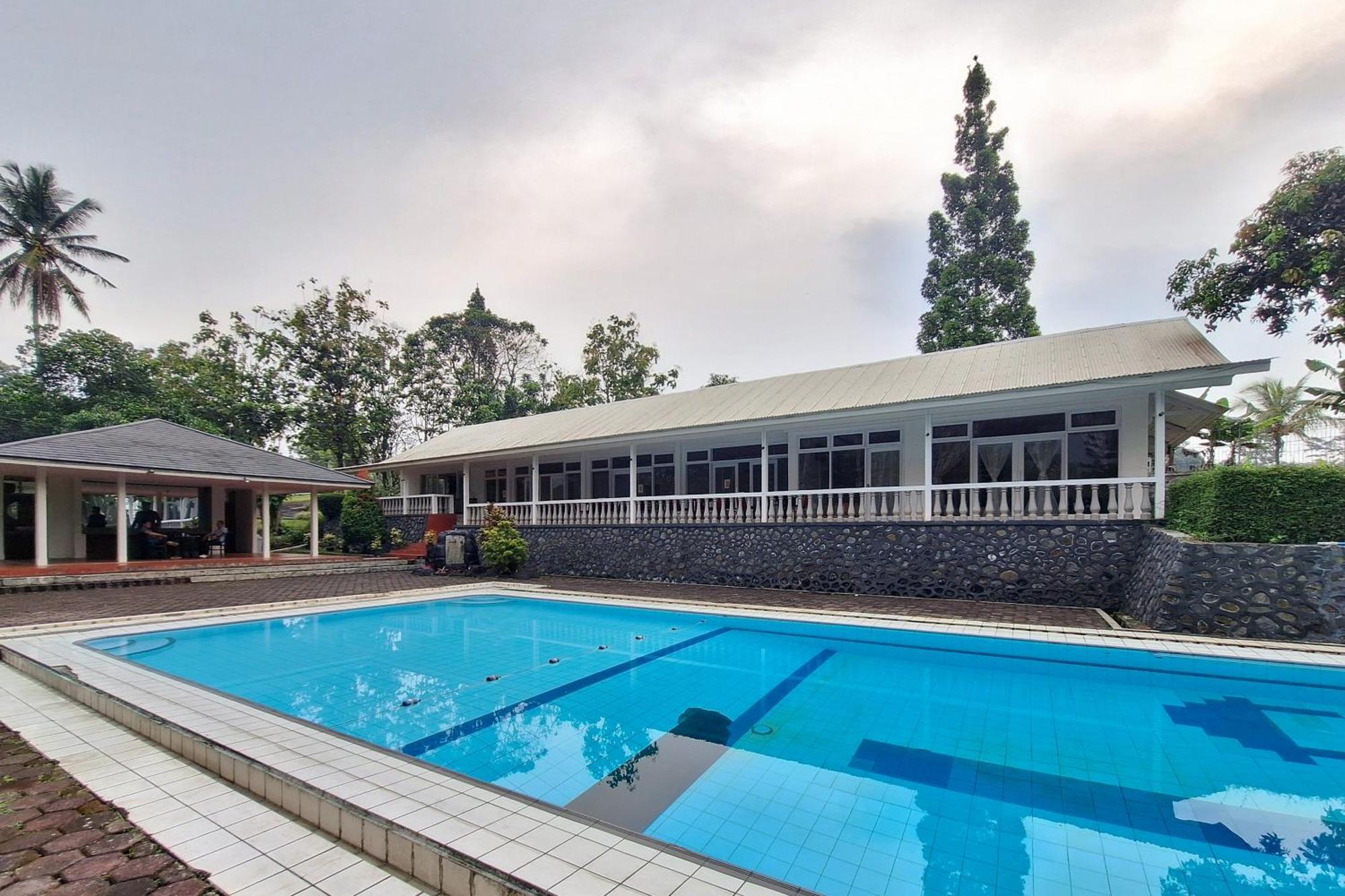 Reddoorz Resort At Tridaya Cisarua Puncak Exterior foto
